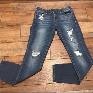 Refuge Dark Denim Ripped Distress Look Jean sz 6